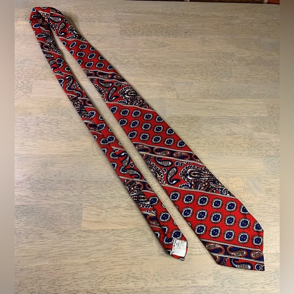 A Happy Tie Brand. Don’t Give Up the Ship - Picture 2 of 5